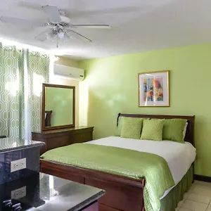 ***** Aparthotel 10 Jamaica
